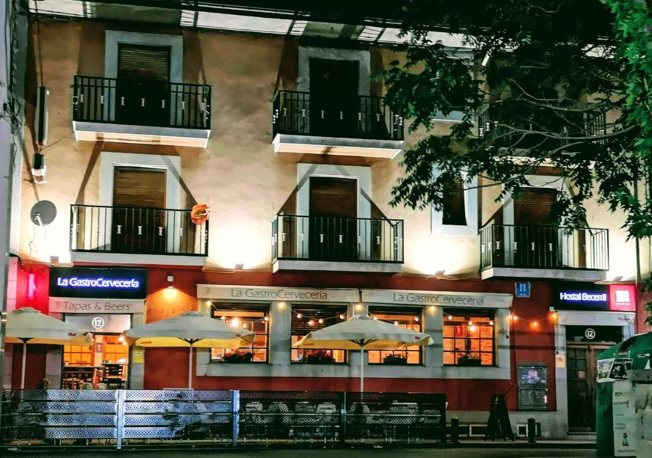 Hostal Becerril Becerril de la Sierra Exteriör bild