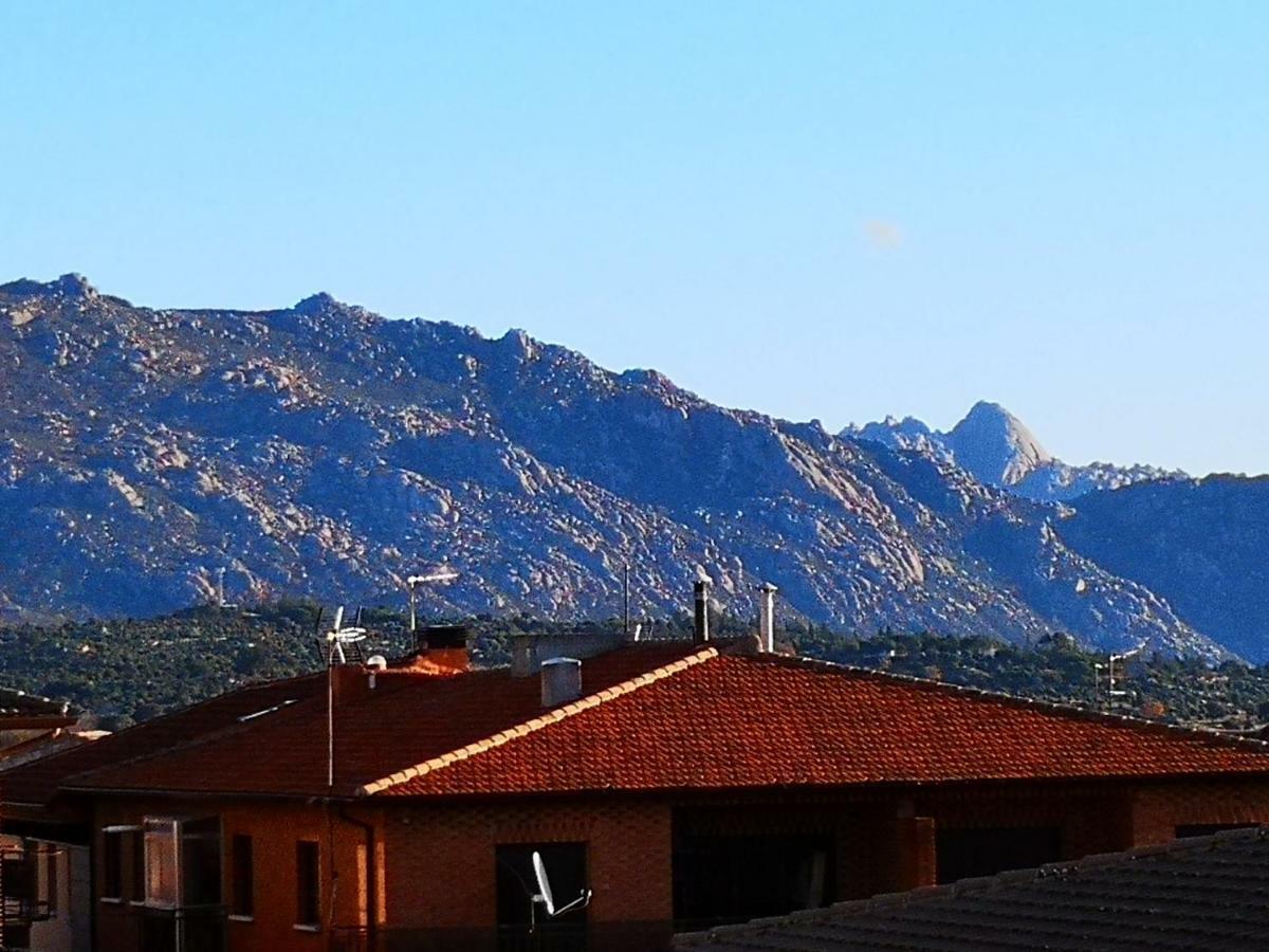Hostal Becerril Becerril de la Sierra Exteriör bild